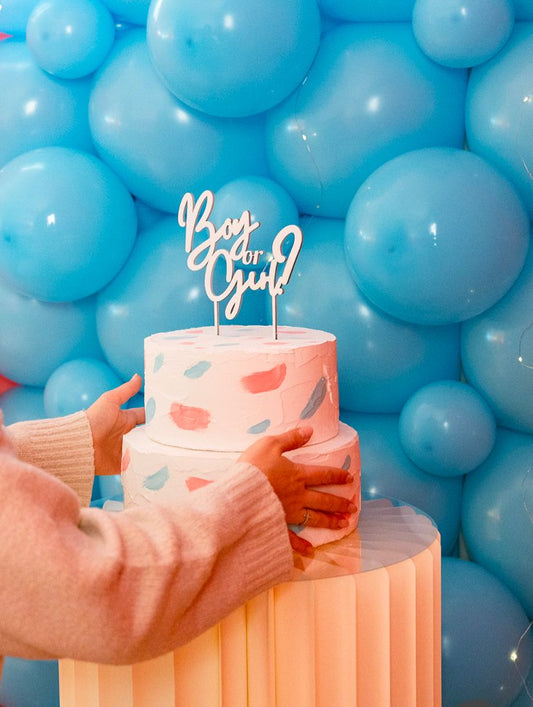 Cake Topper "Girl or Boy" in legno - bianco